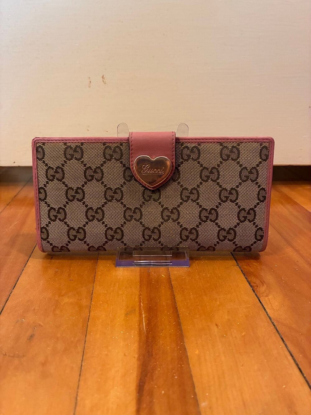 Gucci Vintage GG Supreme Heart Wallet | Pink | Long Continental | w/ Box